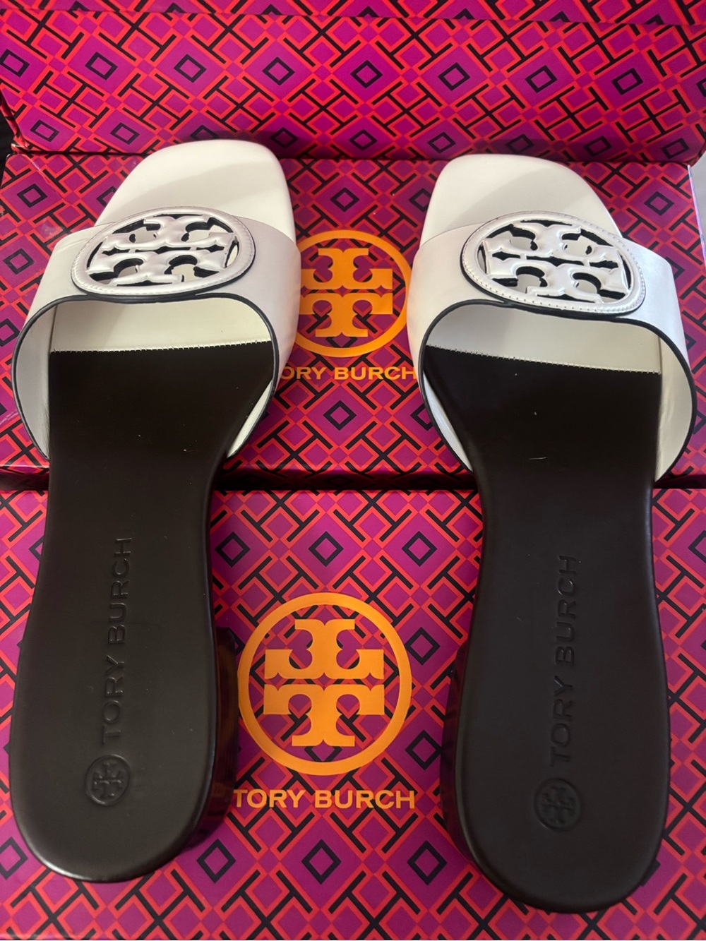 Tory Burch White Leather Slide Sandals with dark brown Footbed and Logo.